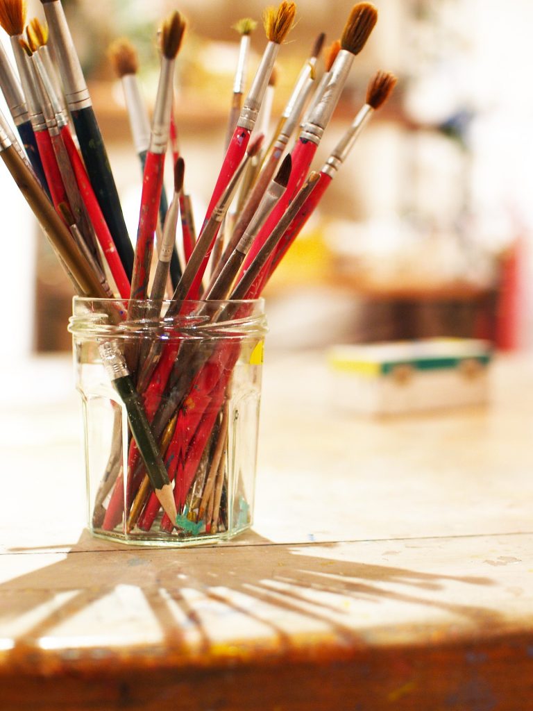 what is tempera paint brushes